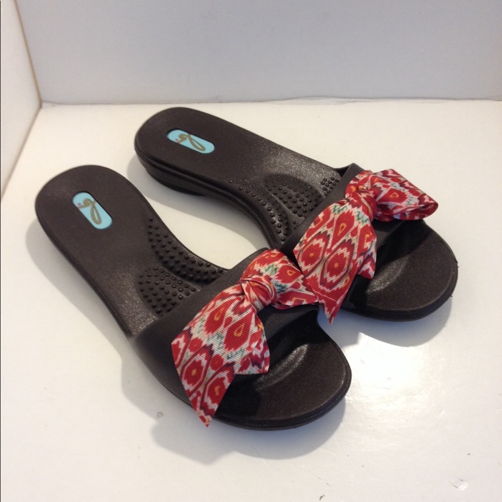 OKA-B  sandals